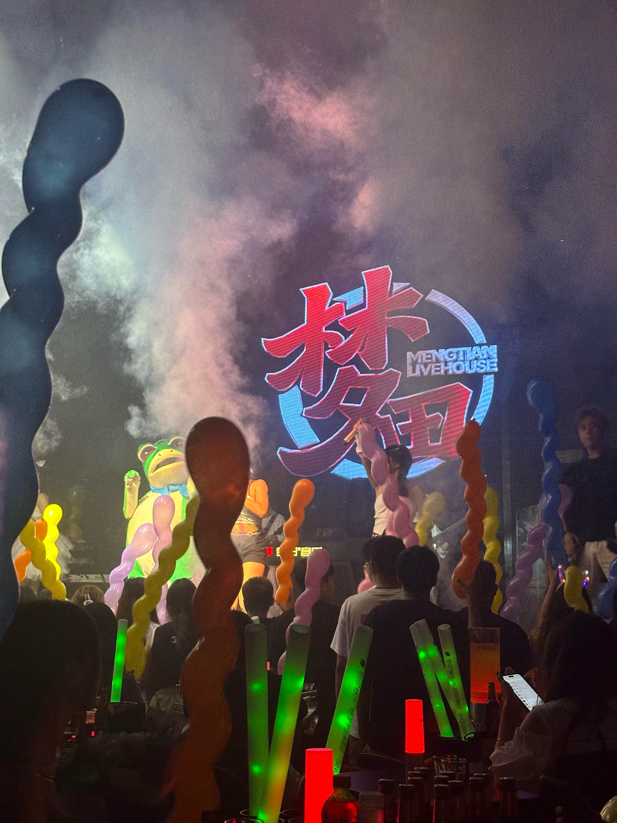 重庆商务ktv推荐中低端优质选择-九龙坡区ktv预定